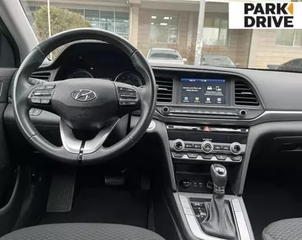 Hyundai Elantra, 2019 г.в.