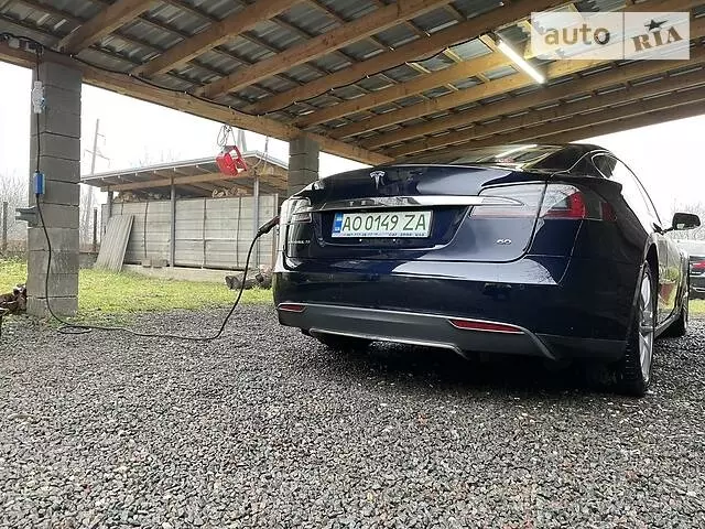 Tesla Model S, 2014 г.в.