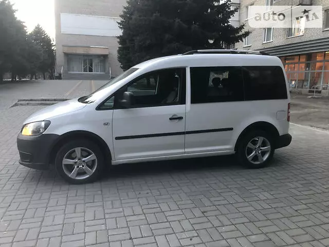 Volkswagen Caddy пасс., 2013 г.в.