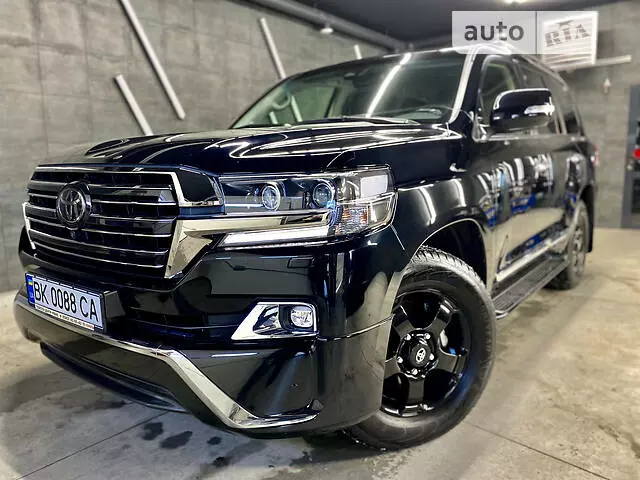 Toyota Land Cruiser 200, 2017 г.в.