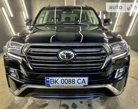 Toyota Land Cruiser 200, 2017 г.в.
