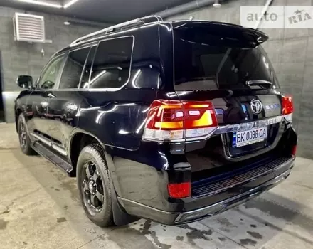 Toyota Land Cruiser 200, 2017 г.в.