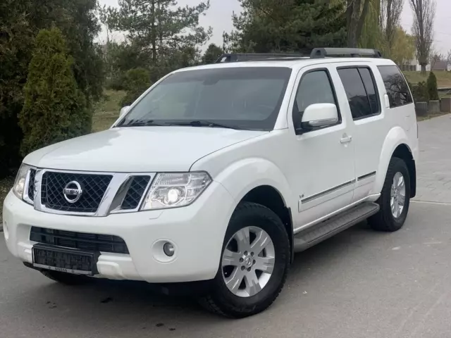 Nissan Pathfinder, 2010 г.в.