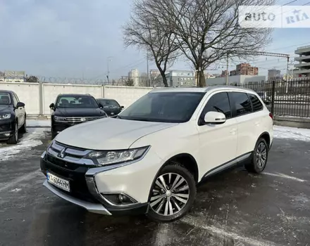 Mitsubishi Outlander, 2016 г.в.