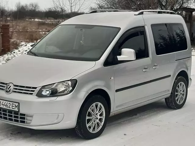 Volkswagen Caddy пасс., 2012 г.в.