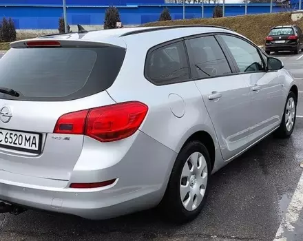 Opel Astra J, 2011 г.в.