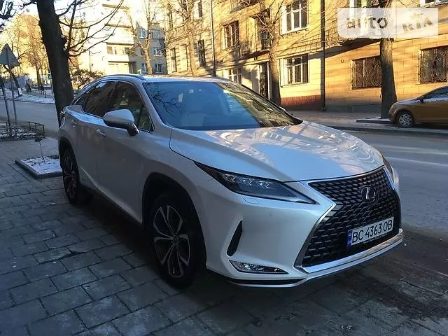 Lexus RX 450h, 2019 г.в.