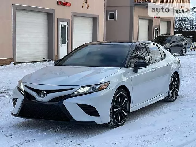 Toyota Camry, 2018 г.в.