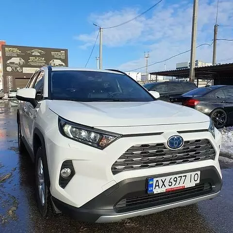 Toyota RAV4, 2020 г.в.