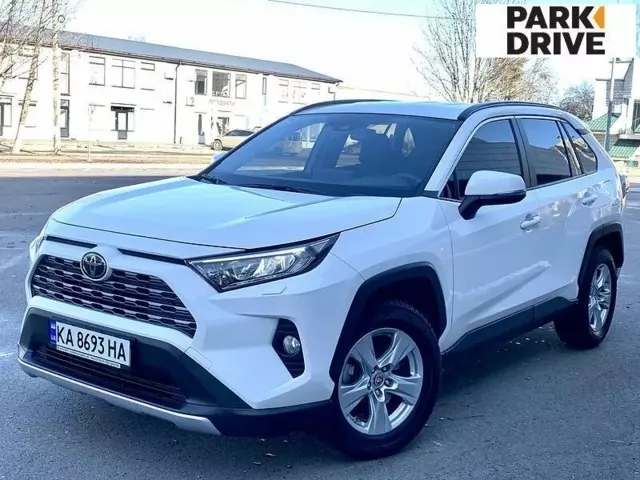 Toyota RAV4, 2020 г.в.