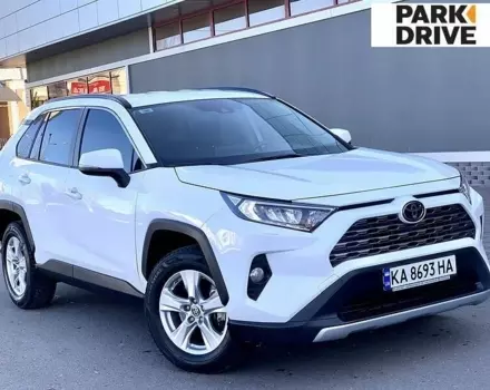 Toyota RAV4, 2020 г.в.