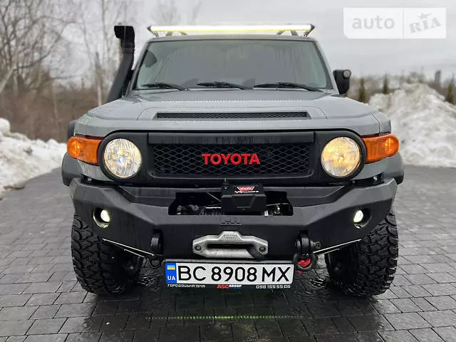 Toyota FJ Cruiser, 2012 г.в.