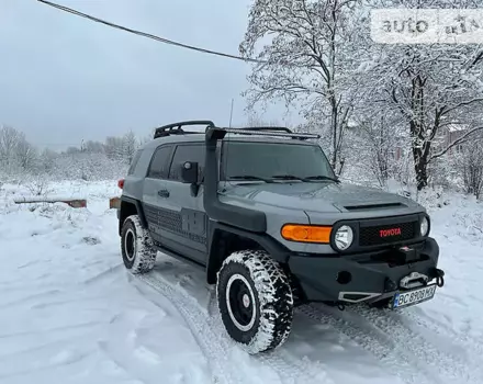 Toyota FJ Cruiser, 2012 г.в.