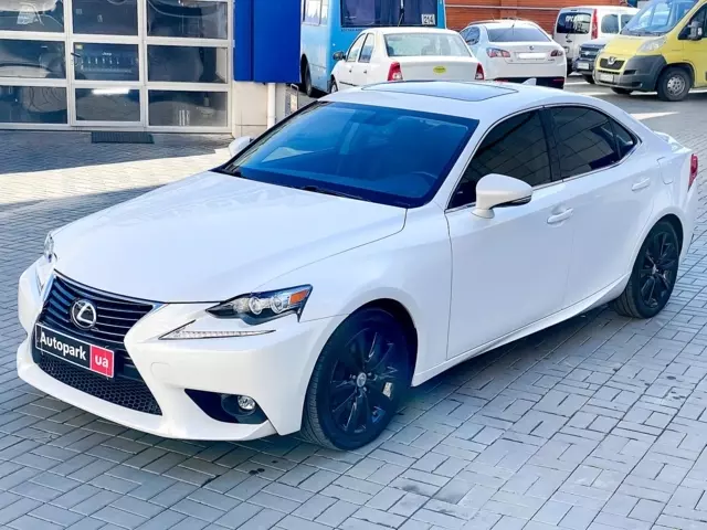 Lexus IS, 2015 г.в.