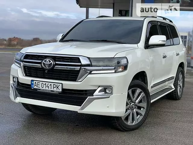 Toyota Land Cruiser 200, 2012 г.в.