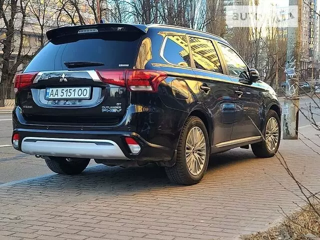 Mitsubishi Outlander PHEV, 2019 г.в.