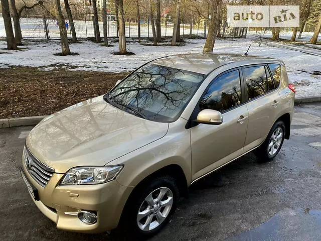 Toyota RAV4, 2010 г.в.