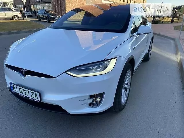 Tesla Model X, 2020 г.в.