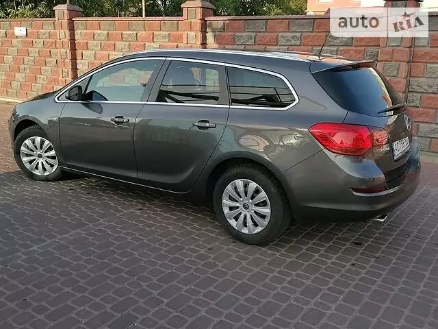 Opel Astra J, 2012 г.в.