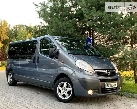 Opel Vivaro пасс., 2011 г.в.