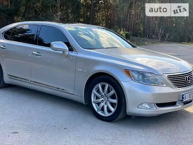 Lexus LS, 2009 г.в.