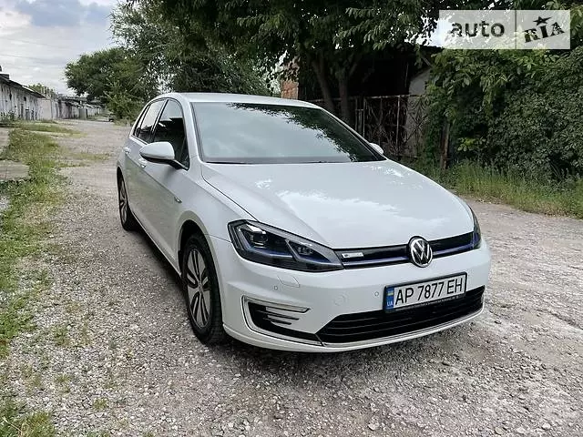 Volkswagen e-Golf, 2019 г.в.