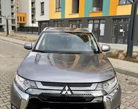 Mitsubishi Outlander PHEV, 2019 г.в.