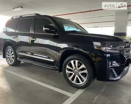 Toyota Land Cruiser 200, 2017 г.в.