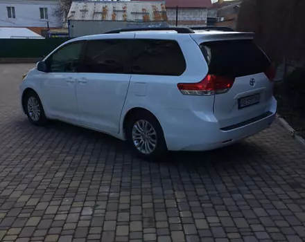 Toyota Sienna, 2012 г.в.