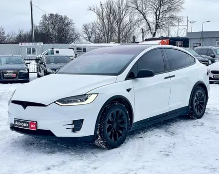 Tesla Model X, 2017 г.в.
