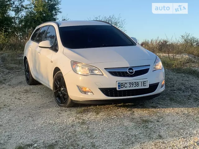 Opel Astra J, 2011 г.в.