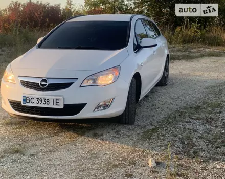 Opel Astra J, 2011 г.в.