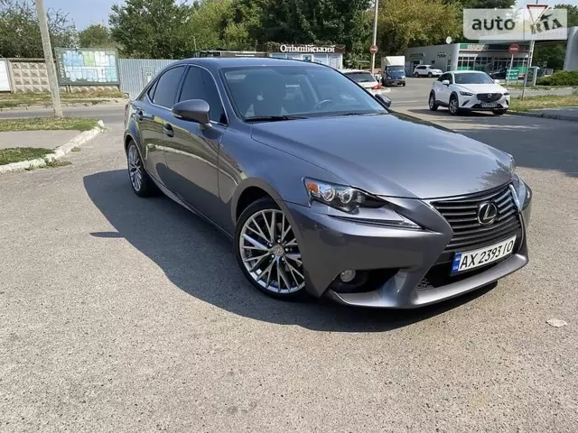 Lexus IS, 2013 г.в.