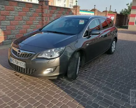 Opel Astra, 2012 г.в.