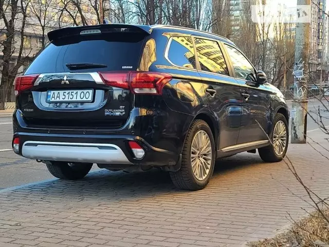 Mitsubishi Outlander PHEV, 2019 г.в.