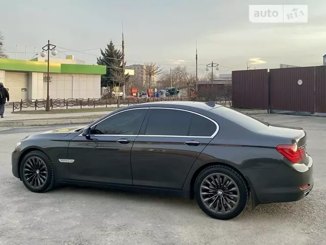 BMW 740, 2012 г.в.