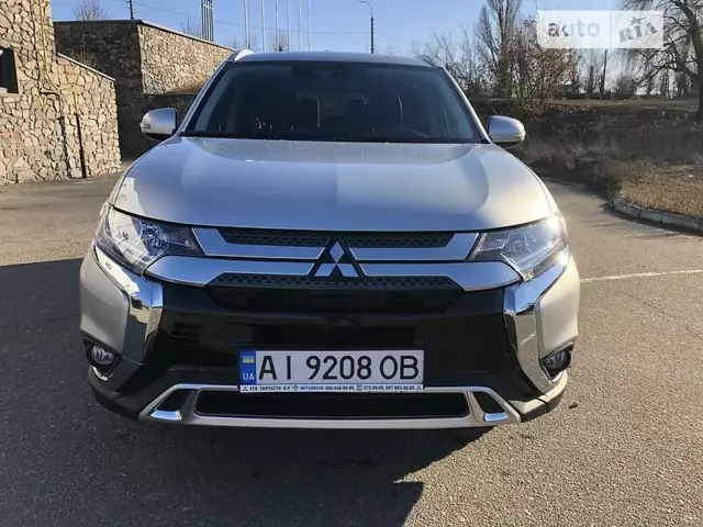 Mitsubishi Outlander, 2020 г.в.