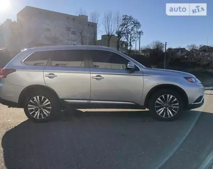 Mitsubishi Outlander, 2020 г.в.