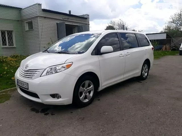 Toyota Sienna, 2010 г.в.