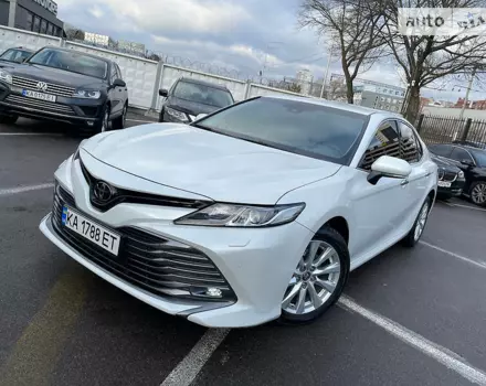 Toyota Camry, 2020 г.в.
