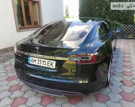 Tesla Model S, 2012 г.в.