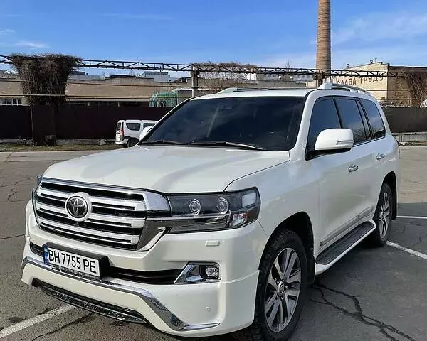 Toyota Land Cruiser 200, 2017 г.в.