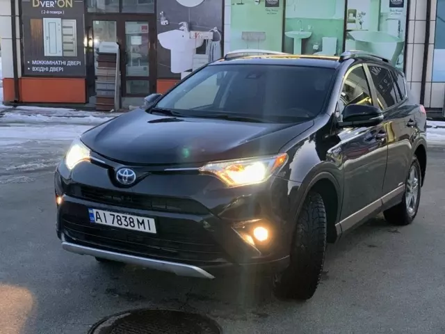 Toyota RAV4, 2018 г.в.