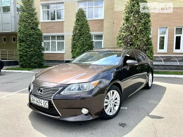 Lexus ES, 2013 г.в.