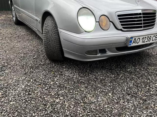 Mercedes-Benz 220, 2000 г.в.