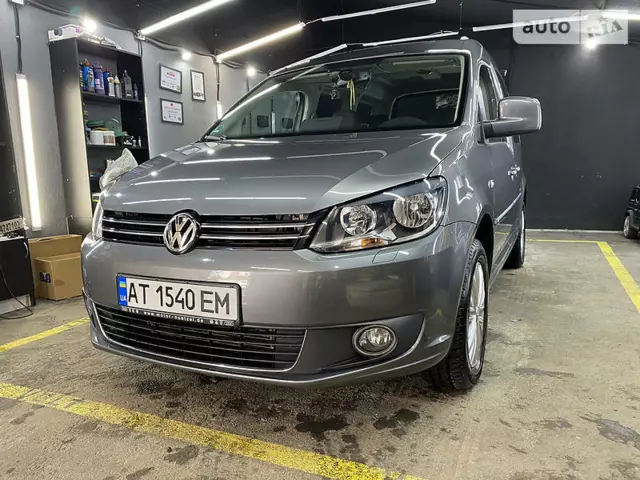 Volkswagen Caddy пасс., 2015 г.в.