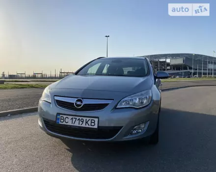 Opel Astra J, 2010 г.в.