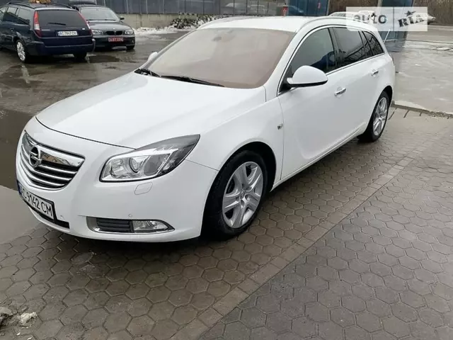Opel Insignia, 2011 г.в.
