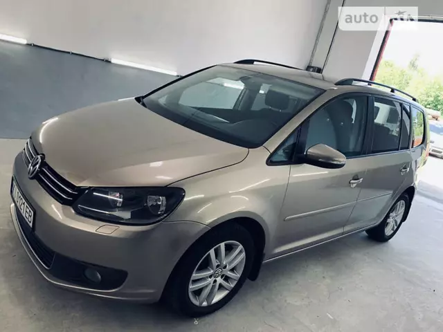Volkswagen Touran, 2012 г.в.