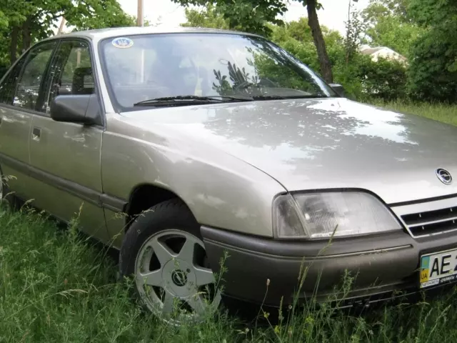 Opel Omega, 1989 г.в.